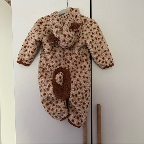 Patagonia baby giraffe fuzzy bunting suit - Picture 4 of 4